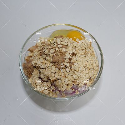 金枪鱼燕麦豆腐饼