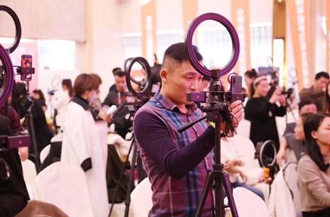 线下是什么意思