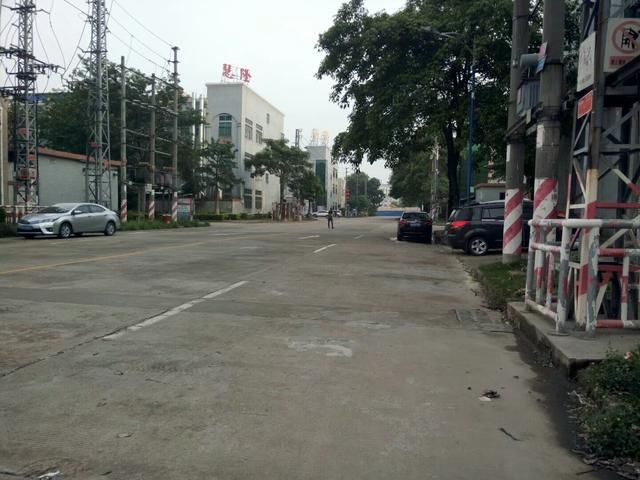 东莞长安的工业区,招工的工厂是那么多找工作