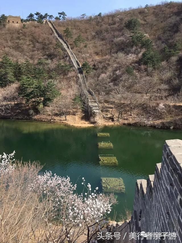 独家｜五一不涨价！人均200+，即可入住长城边儿上的荷塘月色！