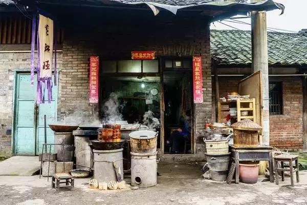 人间四月芳菲尽,古镇深巷炊烟袅 成都周边最冷门的5个古镇