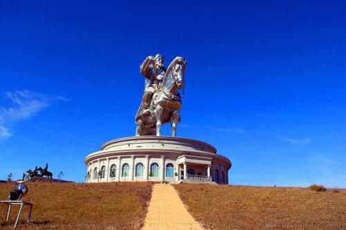 成吉思汗死后葬在了哪里 历史上为什么没有记载