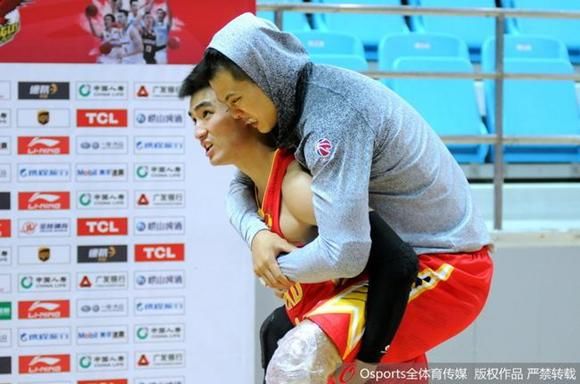中国男篮出战世界杯预选赛 伤兵满营主帅李楠