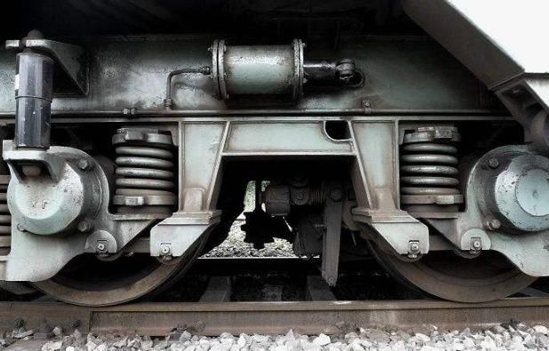 学员问:教练我如何去考火车驾驶证