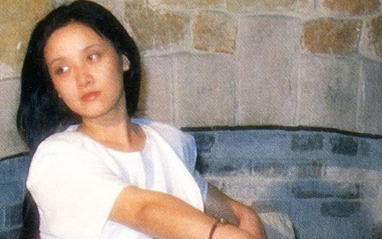 邓婕罕见年轻照曝光，比古力娜扎还美，张国立不爱她才怪!_【今日爆点】