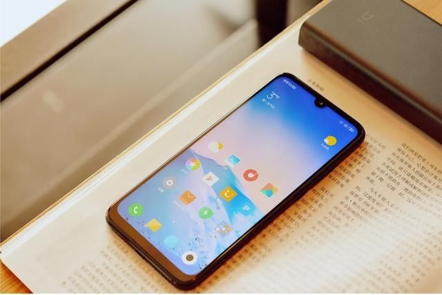 华为P30Pro样张,和小金刚Pro的放一起 网友:打