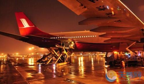 受极端天气影响 杭州萧山机场部分航班取消