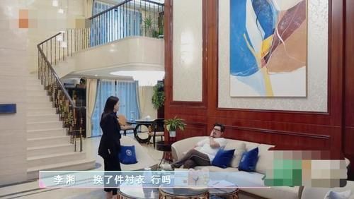 李湘秀豪宅又买车送粉丝，王岳伦破软饭印象，自揭是幕后老板