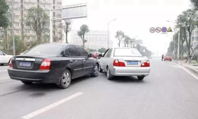 交通事故怎么处理