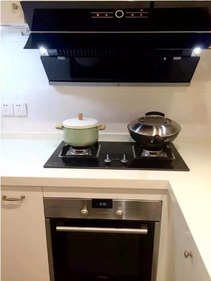 油烟机集成灶怎么安装 t013aab04c70f26ec9b.jpg