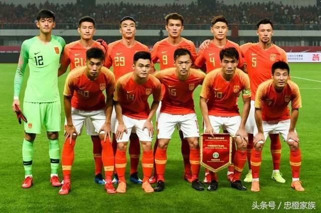 底薪高能!国足红人仅拿9000月薪,苏宁梅西引中