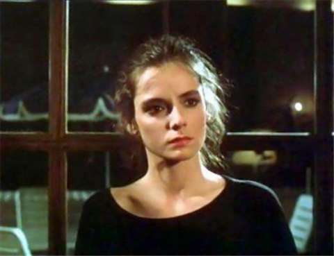 还记得成龙电影《快餐车》中的劳拉美女吗?她