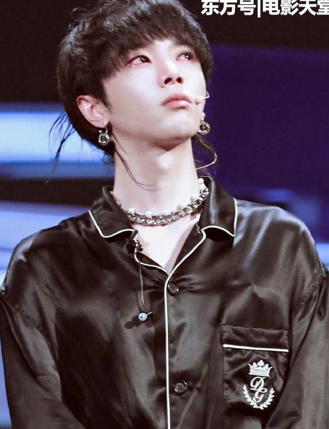 点榜作废一千万张恶意刷票,第一名的华晨宇粉