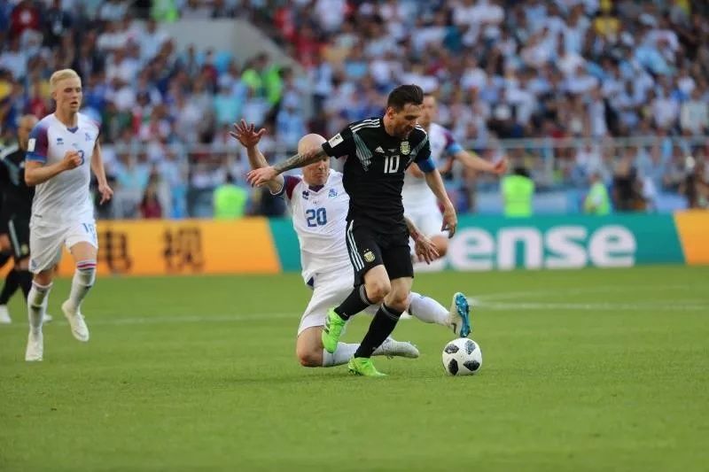 扑出梅西点球的是个导演!冰岛队实力圈粉!队员