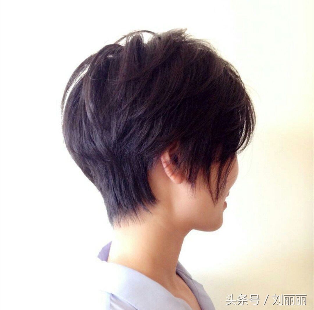 2018流行“立体后脑勺”发型,特别适合中国女生,剪完很完美