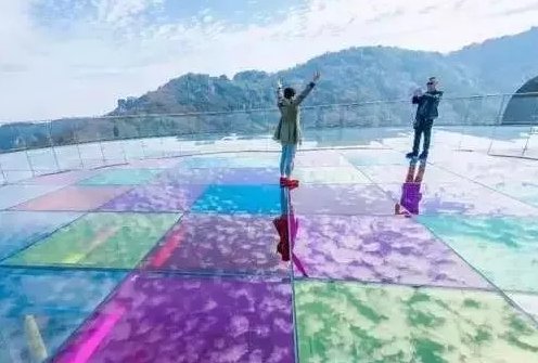 比张家界玻璃栈道刺激520倍！心形玻璃栈道超想去！