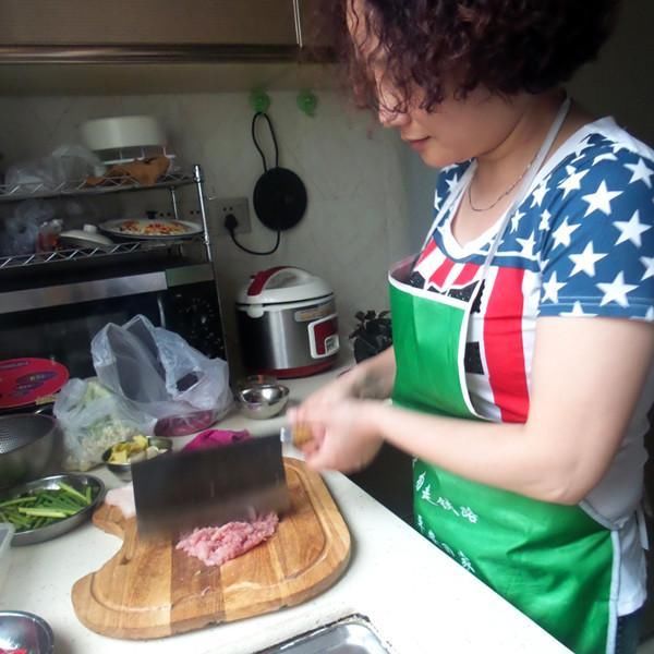 夏天做饭太热了怎么办?刘阿姨教你一招,轻松做