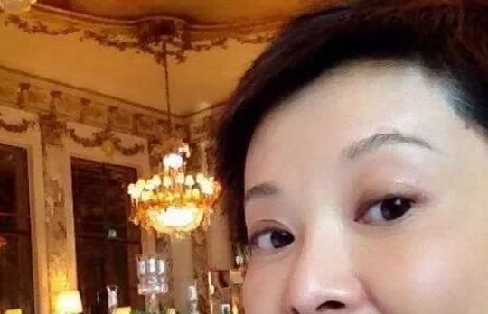 女明星为了别墅不住别墅,住破烂筒子楼,还疑为中粮二手房源爱情本苏州岸图片