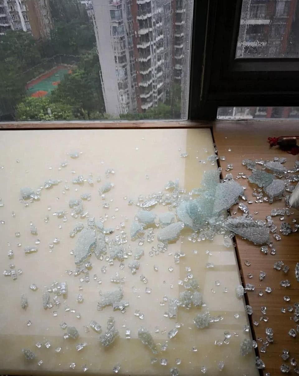 台风山竹影响CBA球员,广东宏远苏伟晒窗玻璃