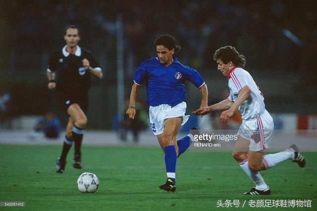 世界杯足球鞋回顾,1990意大利之夏,登场足球鞋