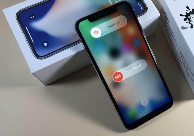 华强北攻克难关,山寨iPhone X号称完美刘海屏