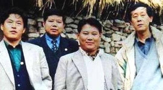 郭德纲是人民日报第一个被点名的相声演员!