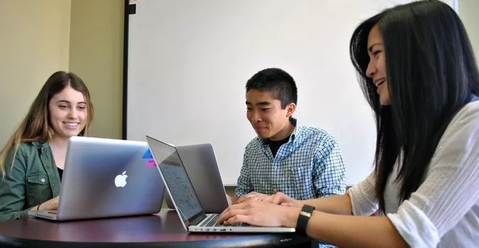 【香港移民】香港的经济与就业形势、薪酬究竟