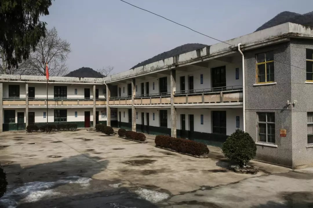 湖北矿乡兴衰录:繁华镇变萧条村 连邮局都撤走了