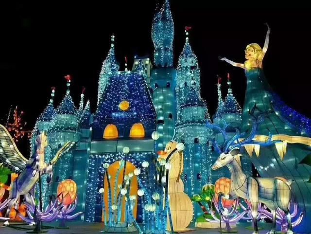 我在唐山 欢喜过年 走！约上小伙伴，到南湖景区看灯展去！