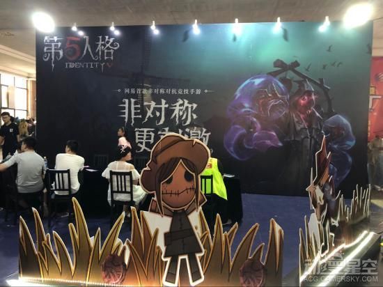 石家庄NEC漫展:Coser小姐姐与女装大佬这里