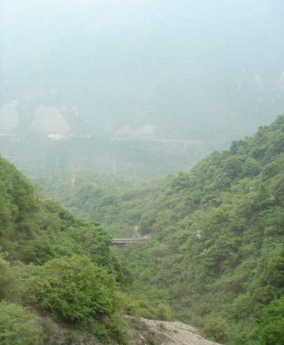 看中国最牛的铁路，在世界铁路建设史上，被誉为中国人的骄傲