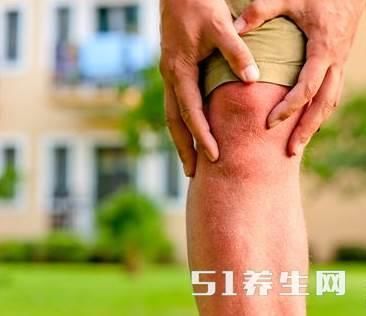 膝盖酸痛什么原因引起的?