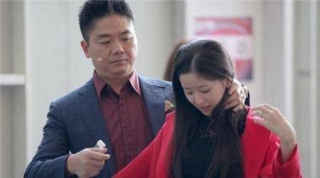 刘强东前妻龚小京强势回归京东,奶茶妹妹的做