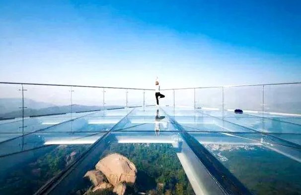 比张家界玻璃栈道刺激520倍！心形玻璃栈道超想去！