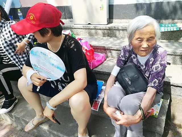 泰安3.5万名考生应战2018高考,考场外的故事