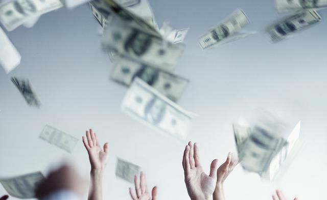 人均117万，你的领导挣多少？｜2017年A股影视公司高管年薪排行榜