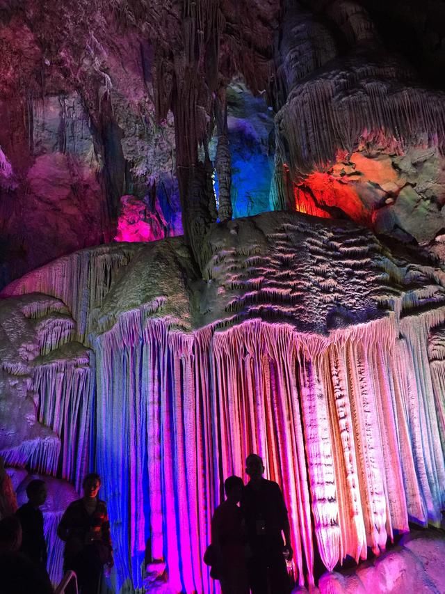 “游了银子岩,一世不愁钱”是否是真的?