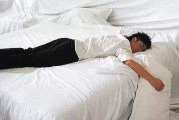 苦瓜+鸡蛋,作用太厉害!头晕手麻不见了,颈椎病