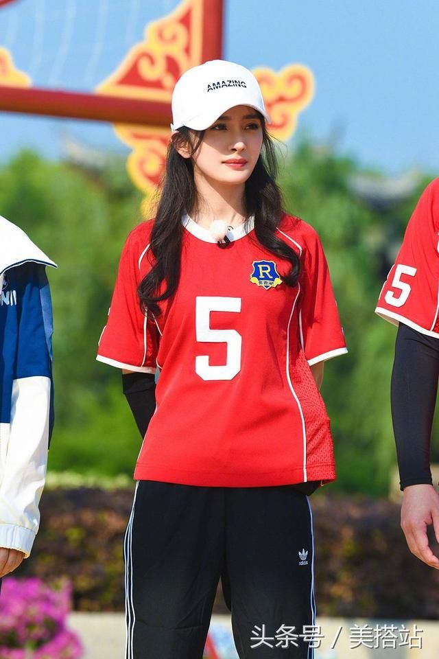 女生看足球是真的喜欢吗,女生看足球是真的喜欢吗知乎