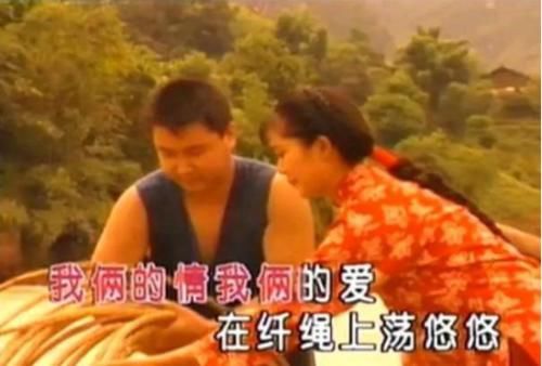 因《纤夫的爱》走红，曾6登春晚，51岁的他为生计只能餐厅卖唱