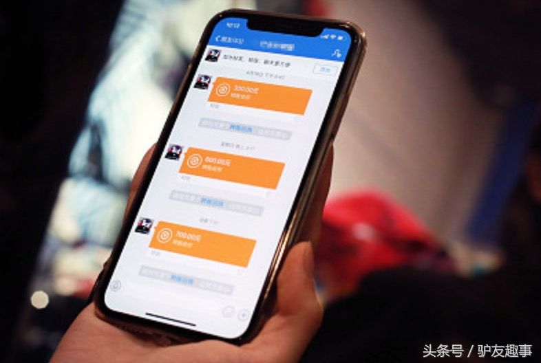 郑州:校花大学毕业卖二手衣服 生意火到凌晨两