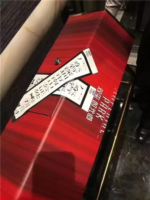 有钱人的焦虑:5000万身价,只能找个角落蹲着!