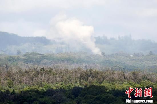 夏威夷火山周边已有19条裂缝 不断冒出有毒气体