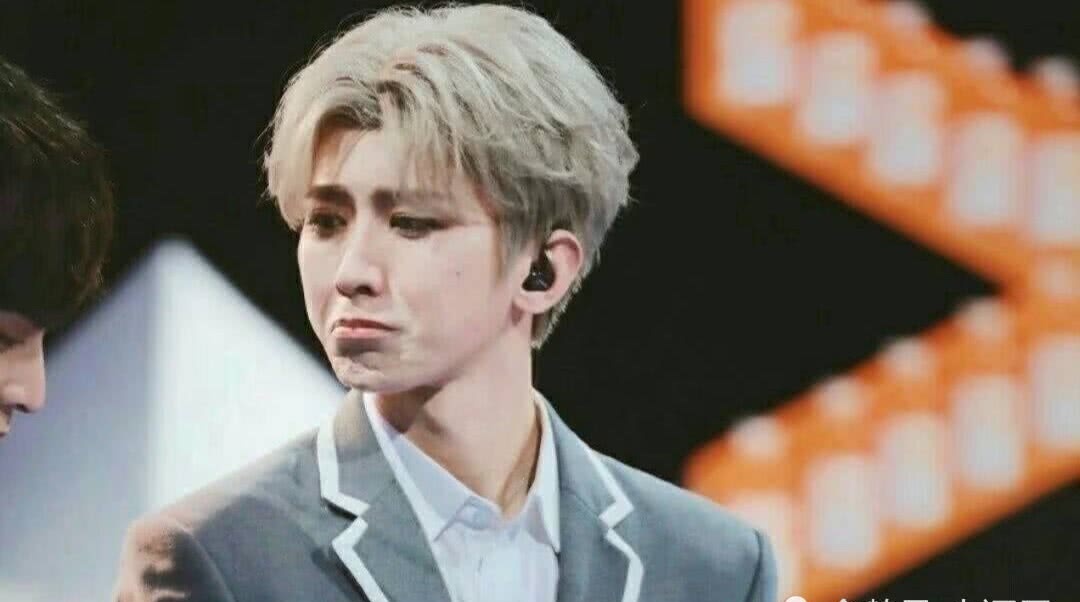 华语新歌排行榜,吴亦凡夺冠,蔡徐坤也能够第二