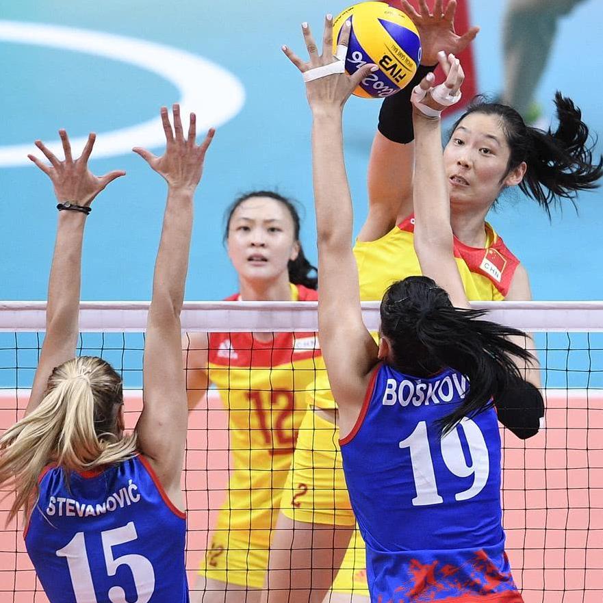 郎平带朱婷、丁霞以及颜妮返京,却唯独没带她