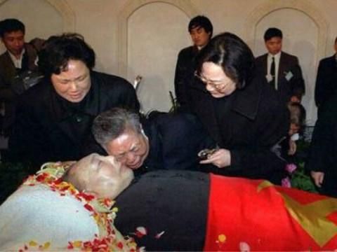 邓小平祭日：小平，您好！盛世中华，如您所愿！