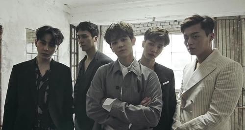 BIGBANG、4Minute、Tara等二代团登热搜，网友：青春啊！