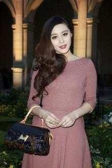 台湾综艺评大陆艺人身价 鹿晗1亿,吴亦凡1.2亿