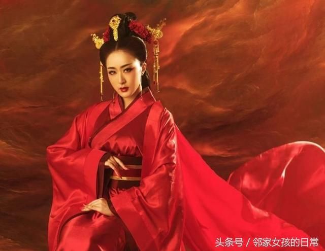 心理测试：4个宫廷女子，谁的地位最高？测你天生是什么命？