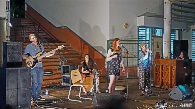 同人不同命:两个海岛同时发展收入却相差20倍